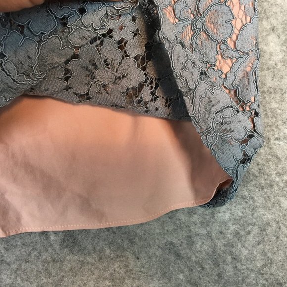 Cynthia Rowley Blouse Top 2 XS Lace Shell Dusty Blue Floral Cap Sleeve Career - Picture 3 of 13